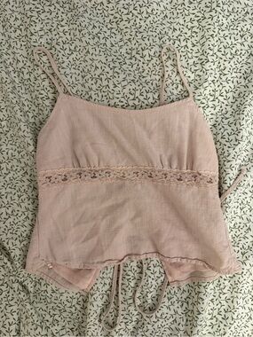 PacSun Light Pink Strappy Top
Size XS
Only worn once!